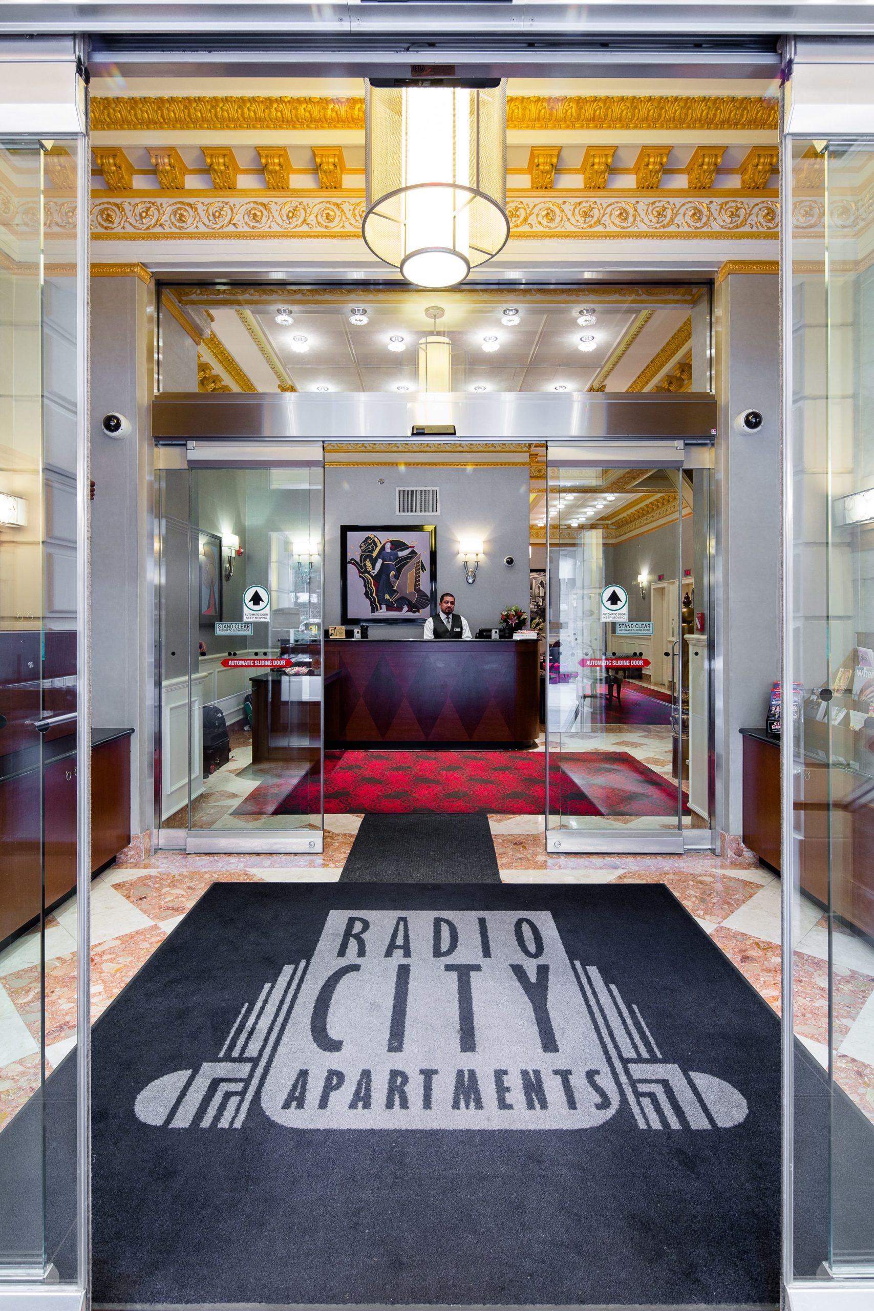 Great deals on New York Hotels - Radio City Apartments